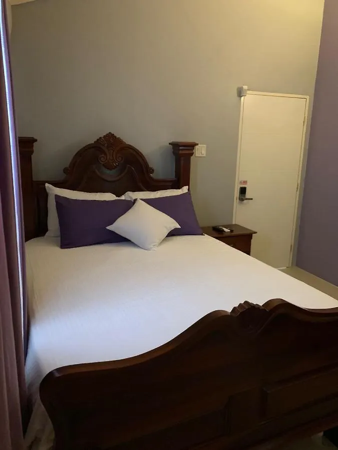 Paradise Villa Shared Onsite Private Pool Onsite Gym Ocho Rios 0*,  Jamajka